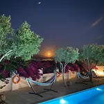 Lägenhetshotell Dedalos Naxos 4*