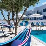 Dedalos Naxos מלון דירות 4*