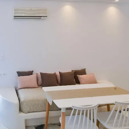 Dedalos Naxos Ξενοδοχείο με διαμερίσματα Naxos City