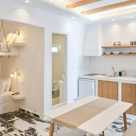 Dedalos Naxos Naxos City